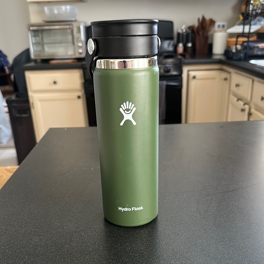 Hydro Flask Green Travel Mug 20oz